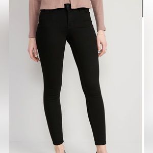 Old Navy Rockstar Super Skinny Jeans